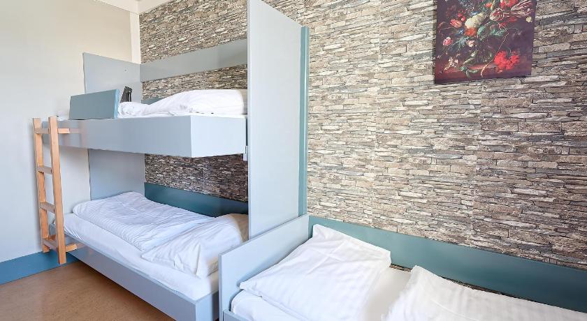 Image of Quintuple Room 9