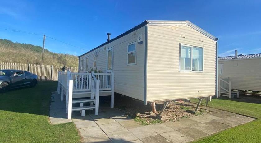 Lisa caravan hire