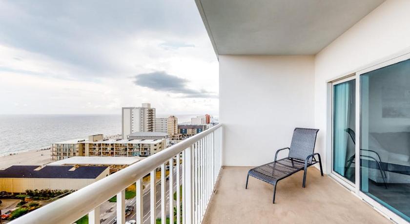 Image of Apartment with Terrace 4