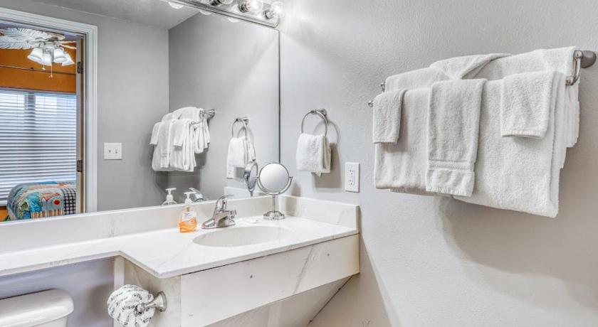 Image of Two-Bedroom Apartment 13