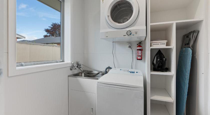 Image of Apartment with Mountain View (253 Highgate) 3