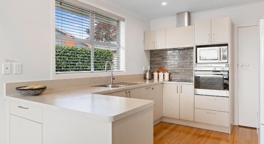 Image of Apartment with Mountain View (253 Highgate) 15