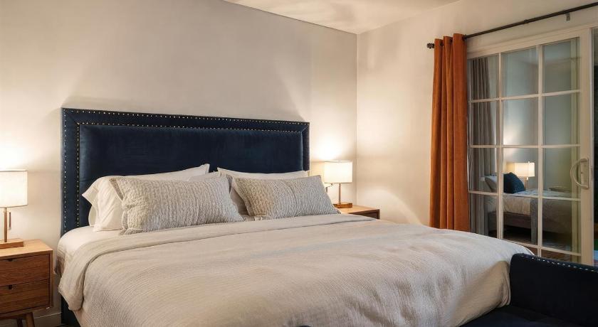 풀러턴 (CA) 4BR Disney Retreat Private Yard Kings Beds Pets OK 4성급 숙소 스위트룸