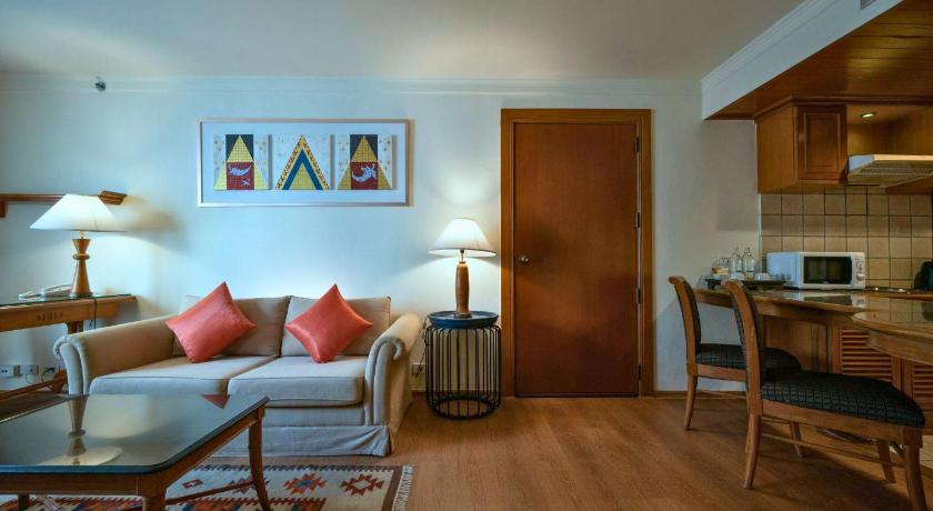 Image of 1 Bedroom Suite, 1 King 13