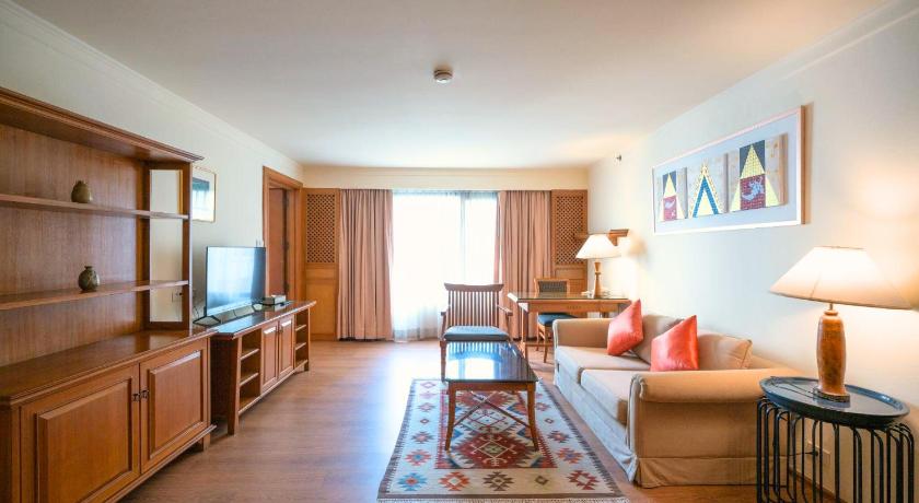 Image of 1 Bedroom Suite, 1 King 3