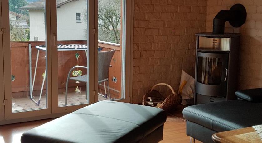 Jani's Holiday Apartment photo