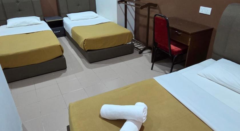 Image of Family Room with Bathroom 4