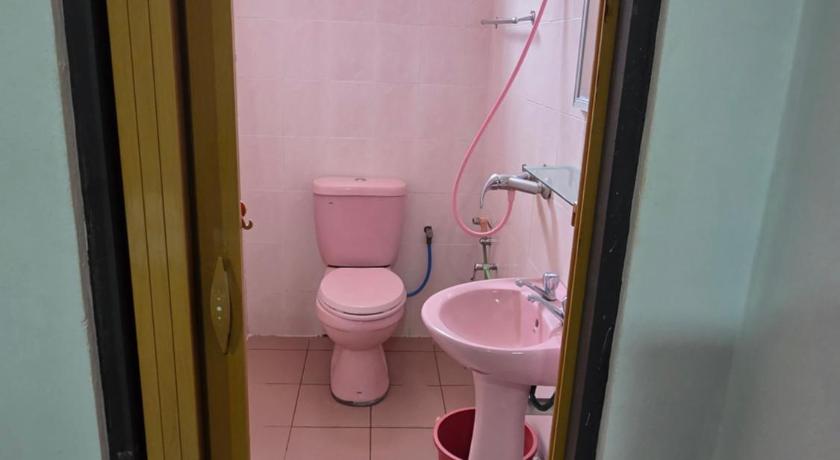 Image of Family Room with Bathroom 9