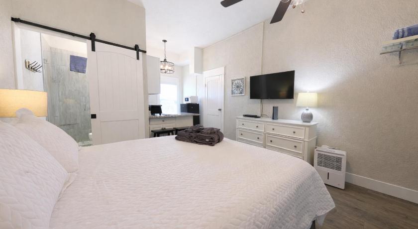 걸프 쇼어 (AL) Beachview 324 - Studio Condo Walkable to All Things Gulf Shores 숙소 객실