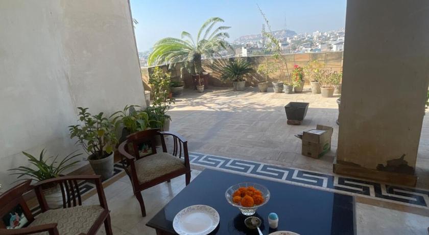 The sun terrace - image 5