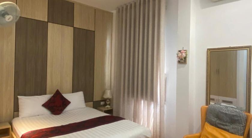 Image of Large Single Room 0
