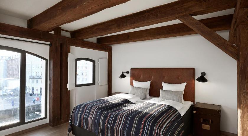 Image of Executive Double Deluxe View Room 1