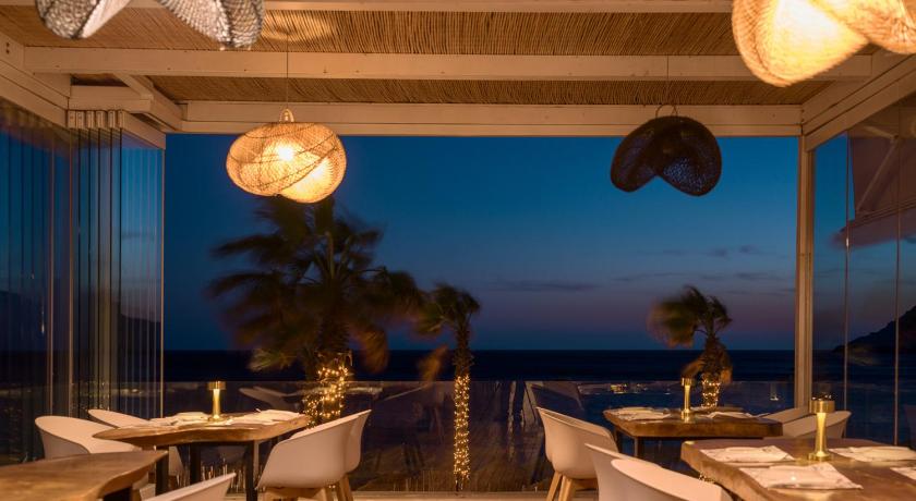 Arte And Mare Luxury Suites And Spa Hotel - image 6
