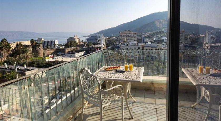 Image of Executive Grand Balcony 1