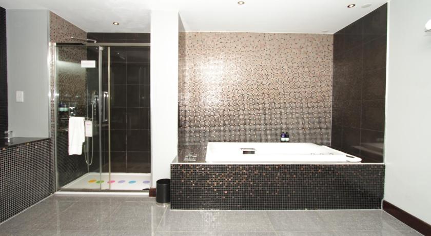 Image of Junior Suite 7
