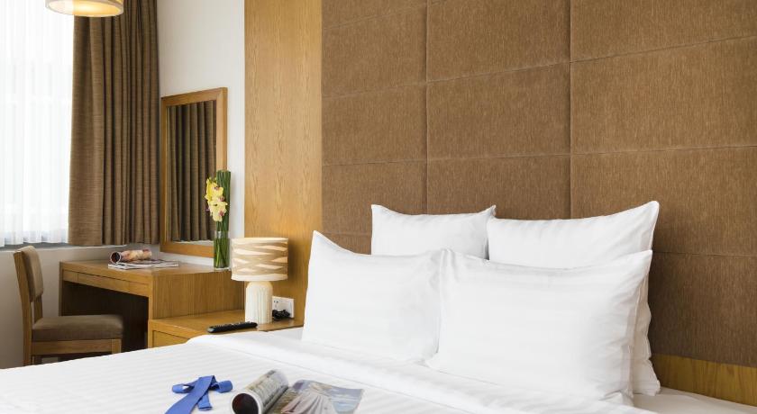 Zdjęcie: Signature Suite With Sun Bath Free Afternoon Tea & Mini Bar 5