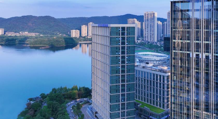 Changsha 长沙梅溪湖麦客达温德姆湖景酒店 Hotel view