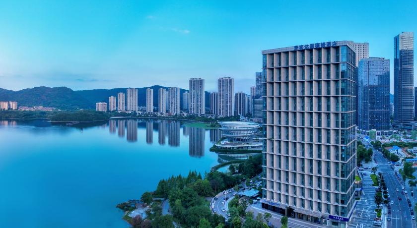 Changsha 长沙梅溪湖麦客达温德姆湖景酒店 Hotel exterior