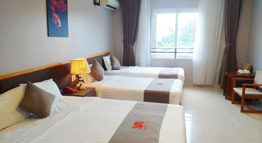 Image of Quadruple Room with Sea View 1