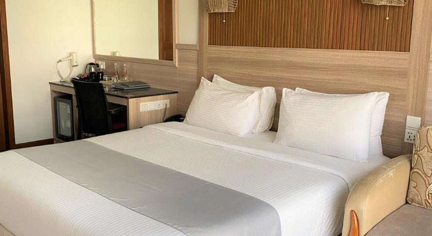 Image of Ocean View Subtle Room 8