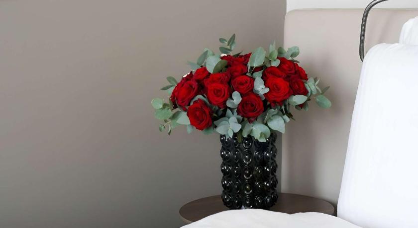 Image of Classic Twin Room Garden View 12