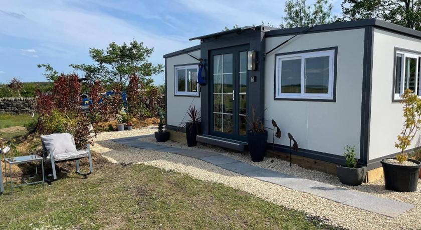 Stunning birch tree Lodge - image 6