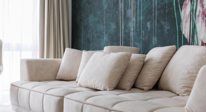 Image of Executive Suite 14