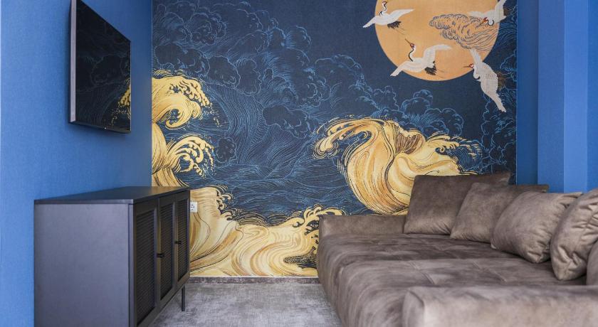 Image of Executive Suite 13