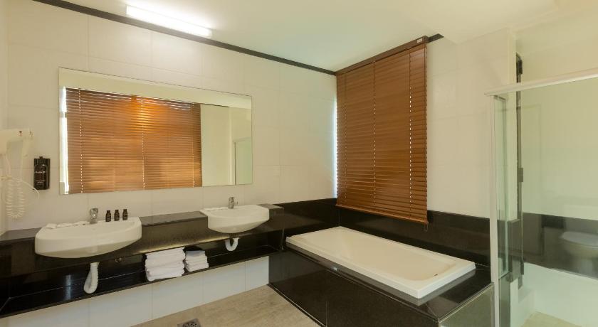 Image of Suite with Sea View 2