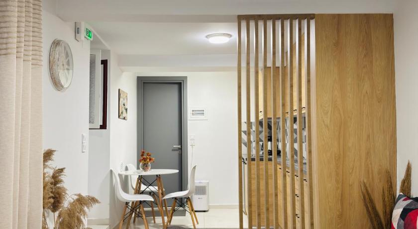 The Central Retreat 1