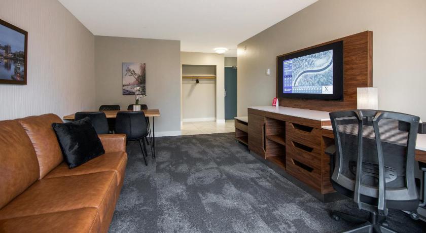 Image of 2 Queen Beds, Suite, Nonsmoking 8