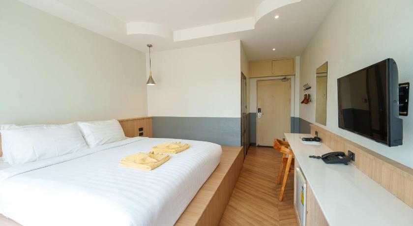 Image of Superior Double Bed 3