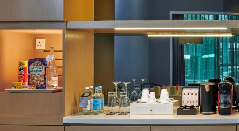 Image of Regency Suite King 7