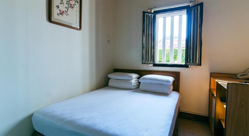 Image of Standard Twin Room 8