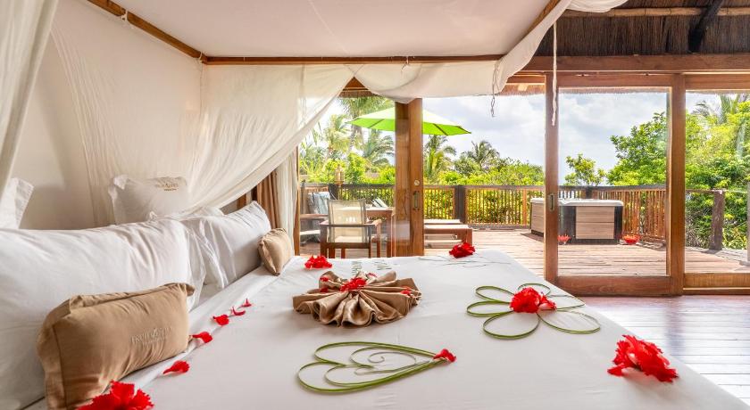รูปของJungle Villa with Private Butler and Jacuzzi 0