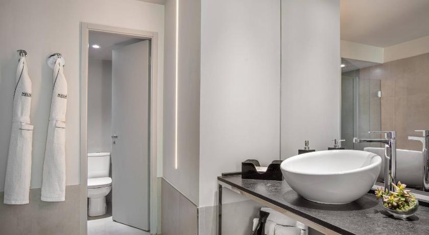Image of Junior Suite 12