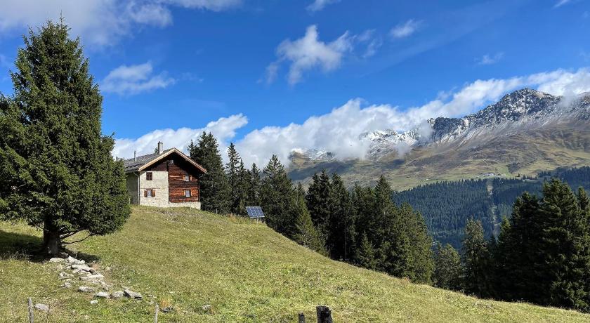 Ski cabin for 10 people right on slopes