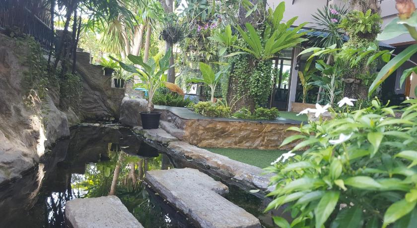 First and Frang Hotel - Koh Phangan - image 16