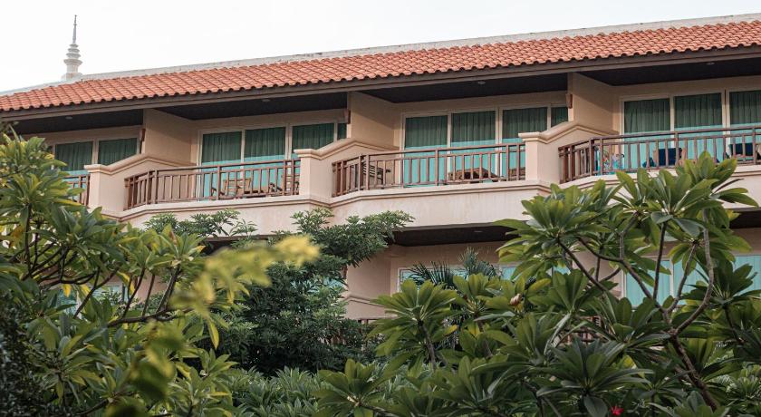Deluxe szoba 1 kétszemélyes ággyal vagy 2 külön ággyal - kilátással a medencére (Deluxe Double or Twin Room with Pool View) fotója 8