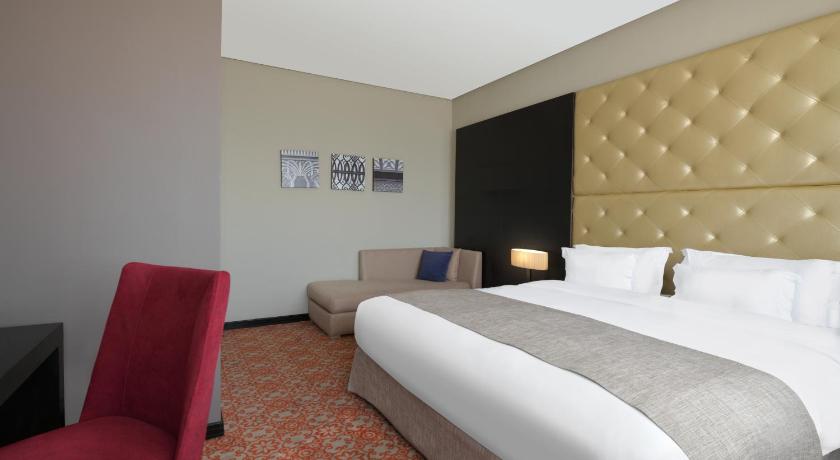 Image of Deluxe Suite 4