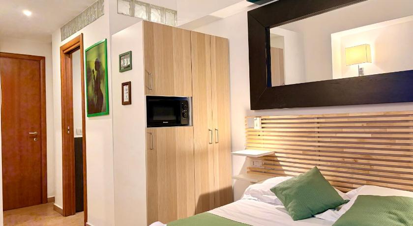 Image of Double Room 14