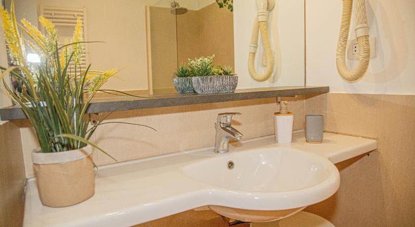 Image of One-Bedroom Apartment 11