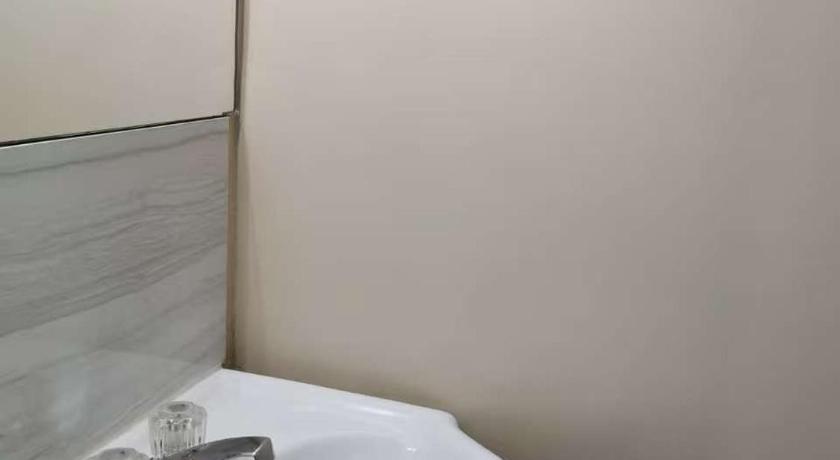รูปของห้องพักเตียงใหญ่ (Double Room) 10