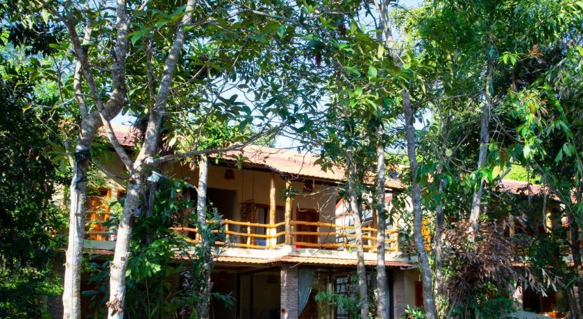 Image of Superior Double or Twin Room with Garden View 8