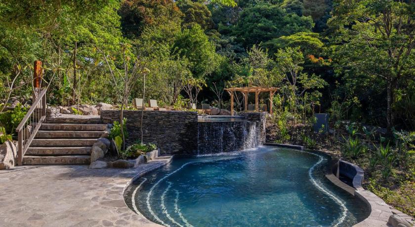 Senda Monteverde Hotel