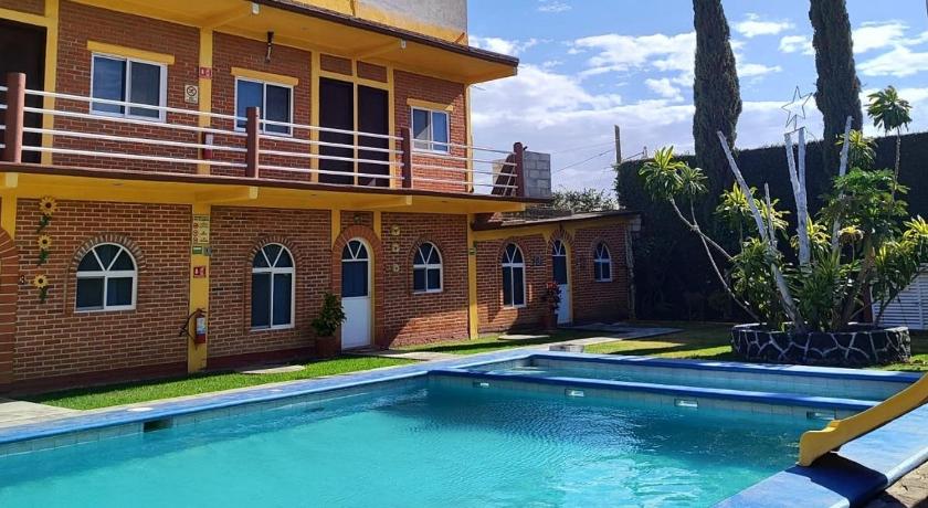 Hotel y Cabanas Quinta Los Cipreses