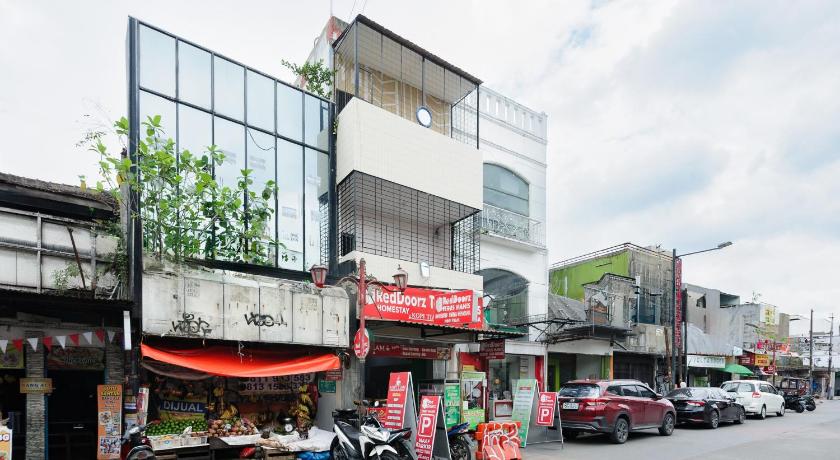 RedDoorz @ Terus Manis Suryakencana - image 12