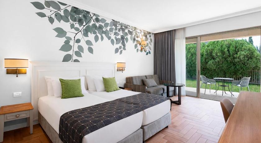 Image of Deluxe Room 4