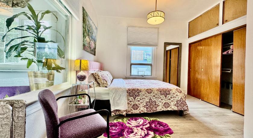 シアトル Seattle 2nd Floor House with 2 Queen Bedrooms and Extra Sofa Bed Located 10 minutes from SeaTac Airp 5つ星 宿泊施設 スイート