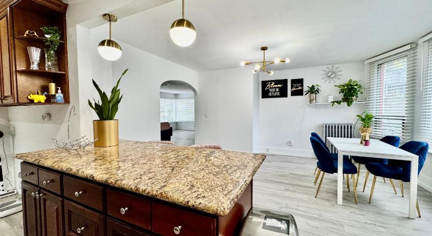 シアトル Seattle 2nd Floor House with 2 Queen Bedrooms and Extra Sofa Bed Located 10 minutes from SeaTac Airp 5つ星 宿泊施設 施設